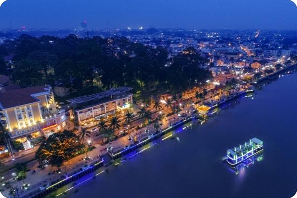 Bình Dương vươn lên trung tâm nhân lực của siêu đô thị TP.HCM