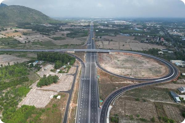 Thông xe hơn 37km cao tốc Biên Hòa – Vũng Tàu đêm 29/4, giảm tải Quốc lộ 51 dịp lễ
